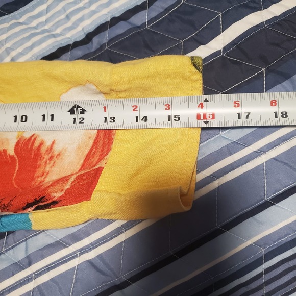 Chico's Size 1 (M) 100% Linen Shirt Yellow Floral Button Up FLAW - Picture 10 of 12